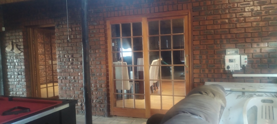 4 Bedroom Property for Sale in Flamingo Park Free State
